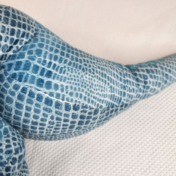 Jurassic Park World Blue T-Rex Dinosaur Plush Stuffed Toy 28" Nose To Tail - Picture 6 of 6